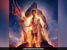 <i>Brahmastra</i> Box Office Collection Day 2: At Rs 66.50 Crore, Alia Bhatt And Ranbir Kapoor's Film Is Ruling <i>Brahmastra</i> Box Office Collection Day 2: At Rs 66.50 Crore, Alia Bhatt And Ranbir Kapoor's Film Is Ruling