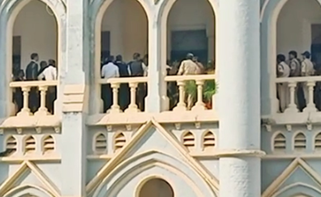 High Court Vandalised In Madhya Pradesh After Lawyer's Death By Suicide