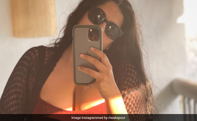 Rhea Kapoor's Pics From Maldives Were Taken On Husband Karan Boolani's Phone. See Post