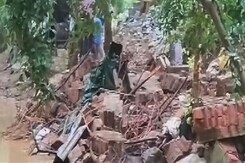 9 Dead After Wall Collapses Due To Heavy Rain In Lucknow 9 Dead After Wall Collapses Due To Heavy Rain In Lucknow