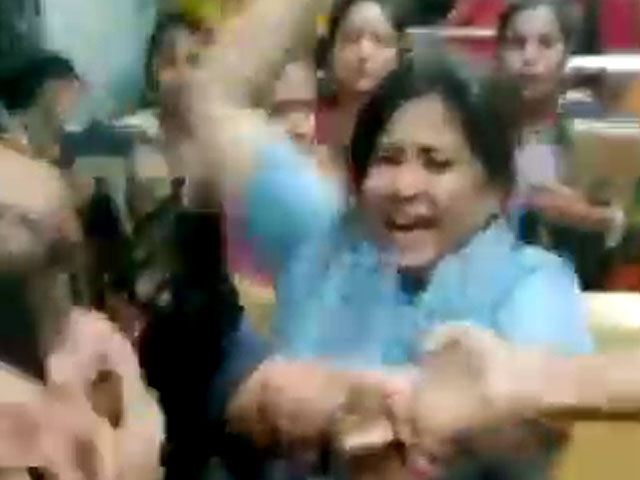 Watch: All-Out Brawl Between Women In Mumbai Local, Woman Cop Injured Too