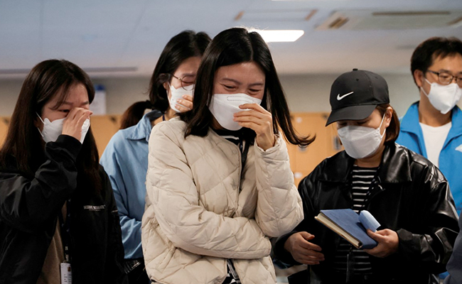 2 Days After S Korea's Halloween Stampede, Many Families Seek The Missing