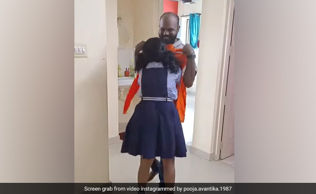 Viral Video: Girl's Priceless Reaction While Celebrating Father's New Job At Swiggy
