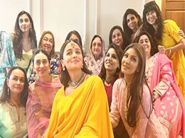 आलिया भट्ट की गोद भराई पर शामिल हुए फैमिली और इंडस्ट्री के खास फ्रेंड्स, दादी नीतू कपूर ने शेयर की तस्वीरें  आलिया भट्ट की गोद भराई पर शामिल हुए फैमिली और इंडस्ट्री के खास फ्रेंड्स, दादी नीतू कपूर ने शेयर की तस्वीरें