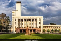 Decomposed Body Of IIT Kharagpur Student Recovered From Hostel Room Decomposed Body Of IIT Kharagpur Student Recovered From Hostel Room