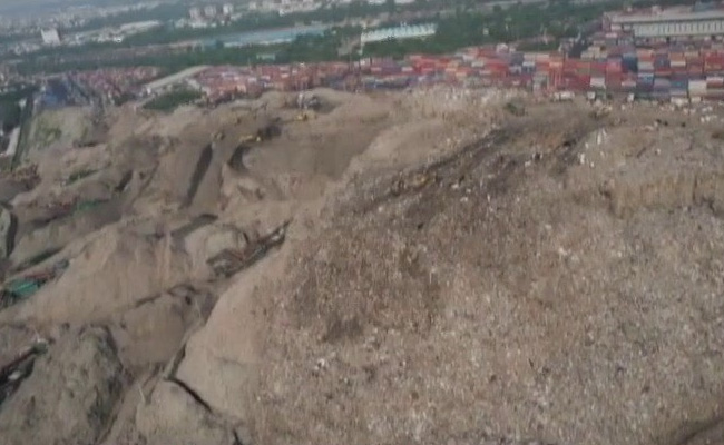 VIDEO: एनडीटीवी के ड्रोन कैमरे से इंडिया गेट से भी ऊंचा दिखा दिल्ली का लैंडफिल