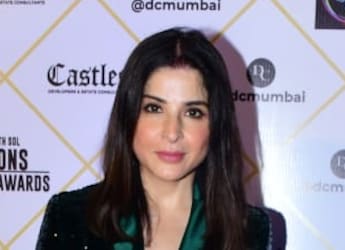 Maheep Kapoor Enjoys Chole Bhature For Lunch, Fans Guess If She Is In Delhi Or Mumbai Maheep Kapoor Enjoys Chole Bhature For Lunch, Fans Guess If She Is In Delhi Or Mumbai