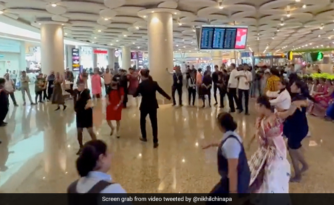 Watch: DJ Nikhil Chinapa Captures Crew, Passengers Doing Garba At Mumbai Airport
