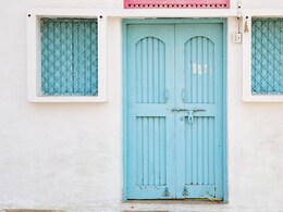 नींबू और बेकिंग सोडा से तैयार कीजिए यह खास लोशन और रगड़ दीजिए लकड़ी के दरवाजों पर, एकदम चमक जाएंगे