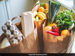 Kitchen में रखे ये फूड होते हैं साइलेंट किलर, इनका सेवन सेहत को करता है बुरी तरह प्रभावित Kitchen में रखे ये फूड होते हैं साइलेंट किलर, इनका सेवन सेहत को करता है बुरी तरह प्रभावित
