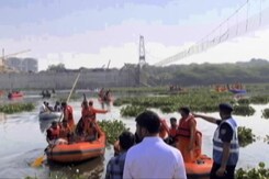 India's Worst Bridge Tragedy, Over 130 Dead India's Worst Bridge Tragedy, Over 130 Dead