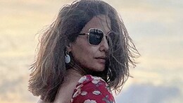 Hina Khan's In-Flight Meal Is Giving Us Ultimate Breakfast Goal - See Pic