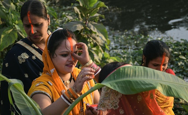 Chhath Puja 2022: सभी को दीजिए छठ पूजा की बधाई, भेजिए ऐसे संदेश जिन्हें पढ़कर मन हो जाए खुश