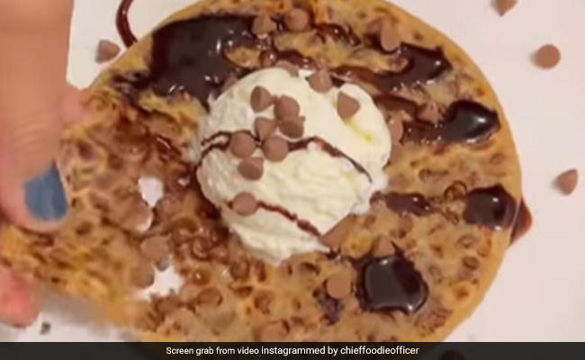 Watch: Food Blogger Makes <i>Parantha</i> With Chocolate Chips And Ice Cream, Internet Says "Big No"