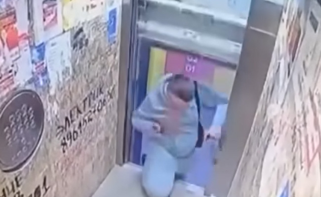 Video: 'जाको राखे साइयां मार सके ना कोई' चंद मिनट में 'मौत को दी मात' देकर इस तरह बचाई जान