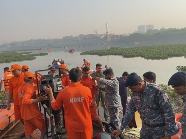 NDTV Report: Rs 17 A Ticket For Gujarat Bridge, 500 People Were On It