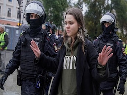 Many Women In Russia Charged In Relation To Anti-War Protests: Report Many Women In Russia Charged In Relation To Anti-War Protests: Report