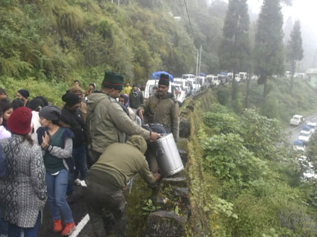 Incessant Rain In Sikkim, 600 Tourists Rescued