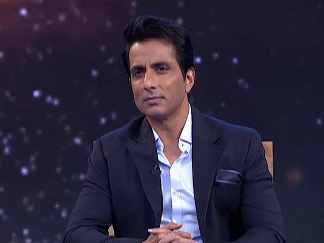 Actor Sonu Sood Thanks ASHA Workers, India's Real Health Heroes