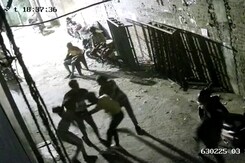 Caught On Camera: Delhi Man Stabbed To Death As Bystanders Watch, 3 Arrested Caught On Camera: Delhi Man Stabbed To Death As Bystanders Watch, 3 Arrested