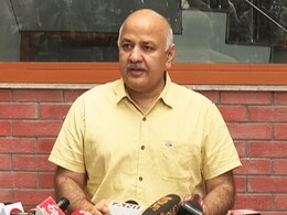 'लापता' AAP उम्मीदवार कंचन जरीवाला ने वापस लिया नामांकन, सिसोदिया ने BJP पर लगाया था अपहरण का आरोप 'लापता' AAP उम्मीदवार कंचन जरीवाला ने वापस लिया नामांकन, सिसोदिया ने BJP पर लगाया था अपहरण का आरोप