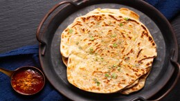 Watch: How To Make Onion-Capsicum-Tomato Stuffed Paratha Without Atta Or Maida