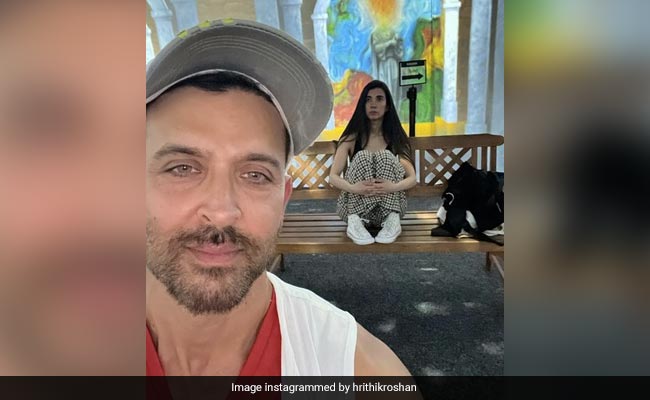 Hrithik Roshan Shares Throwback Pic With Girlfriend Saba Azad From Their London Trip: "Girl On A Bench," He Writes