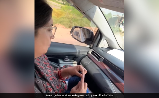 Knot Happy: Smriti Irani's Perfect Chill Moment As She Travels Through UP