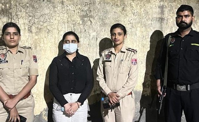 दीपक टीनू की प्रेमिका की गिरफ्तारी के बाद गैंगस्टर तक पहुंचने के प्रयास में पंजाब पुलिस