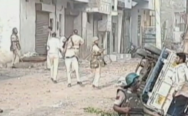 MP : रामनवमी पर भड़की हिंसा में 12 साल के बच्चे को बनाया आरोपी, 2.9 लाख रु. चुकाने का फरमान