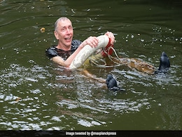 Video: Svante Paabo's Colleagues Celebrate His Nobel Prize By Tossing Him Into Pond Video: Svante Paabo's Colleagues Celebrate His Nobel Prize By Tossing Him Into Pond
