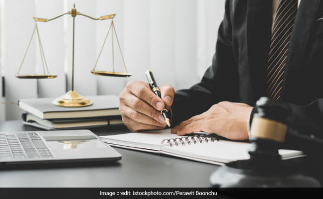 Supreme Court's Strong Exception To Senior Lawyer Appreaing Virtually