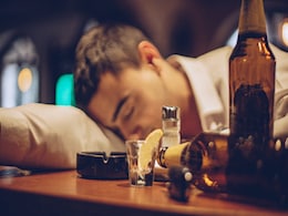 Foods Of Hangover: हैंगओवर के लक्षणों से छुटकारा दिलाती हैं ये 5 चीजें, ठीक हो जाएगा सिरदर्द, बैचेनी और भारीपन Foods Of Hangover: हैंगओवर के लक्षणों से छुटकारा दिलाती हैं ये 5 चीजें, ठीक हो जाएगा सिरदर्द, बैचेनी और भारीपन