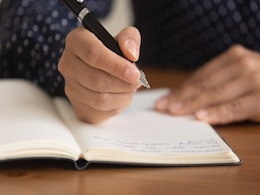 स्टूडेंट ने लिखी शादी की परिभाषा, पढ़कर टीचर के उड़े होश, वायरल Answer Sheet देख लोटपोट हुए लोग स्टूडेंट ने लिखी शादी की परिभाषा, पढ़कर टीचर के उड़े होश, वायरल Answer Sheet देख लोटपोट हुए लोग