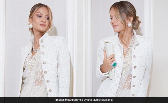 To Visit The White House, Natasha Poonawalla Stuns In A Chanel Tweed Jacket And White Lace Sabyasachi <i>Saree</i>