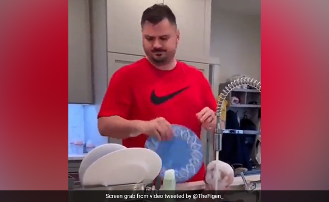This Multitasking Video Of A Man Didn't Go Down Well With The Internet. Here's Why