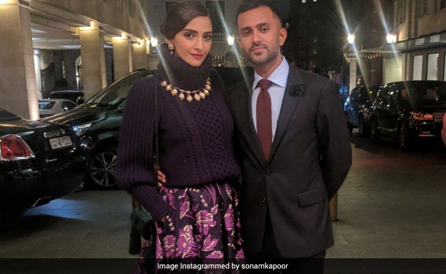 Sonam Kapoor Left Husband Anand Ahuja "Breathless And Speechless" With This Pic