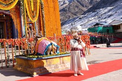PM Modi Visits Kedarnath Temple, To Lay Foundation For 2 Key Ropeways PM Modi Visits Kedarnath Temple, To Lay Foundation For 2 Key Ropeways