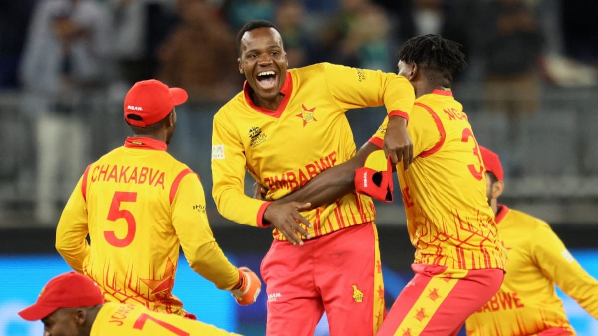 T20 World Cup: Zimbabwe Edge Pakistan By A Run In Last-Ball Thriller