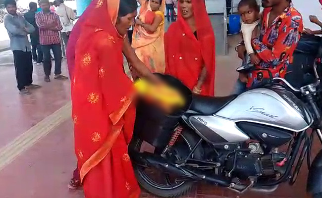 Denied Ambulance, Madhya Pradesh Couple Carry Stillborn In Bike Side Box