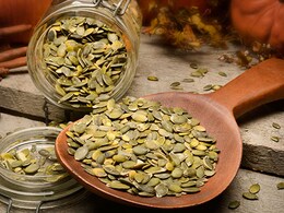 Roasted Pumpkin Seeds: Health Benefits And Easy Recipe For Healthy Snacking