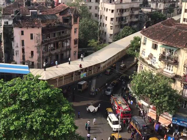 Watch: Man Climbed Onto Mumbai Skywalk Roof, Then Dramatic Rescue