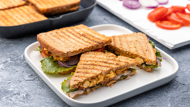 How To Make Paneer Tikka Sandwich For Weekend Indulgence