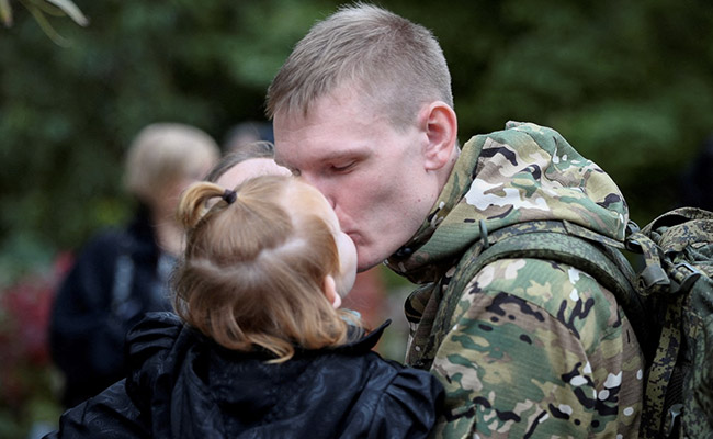 Lawyers Flooded By Requests To Help Russians Avoid Fighting In Ukraine