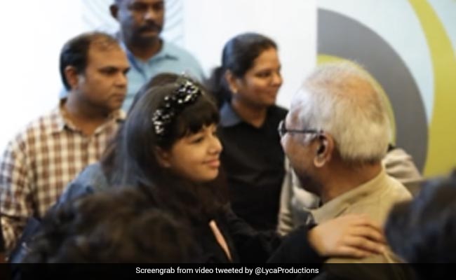 Watch: Aishwarya Rai Bachchan's Daughter Aaradhya Gives A Warm Hug To <i>PS-1</i> Director Mani Ratnam