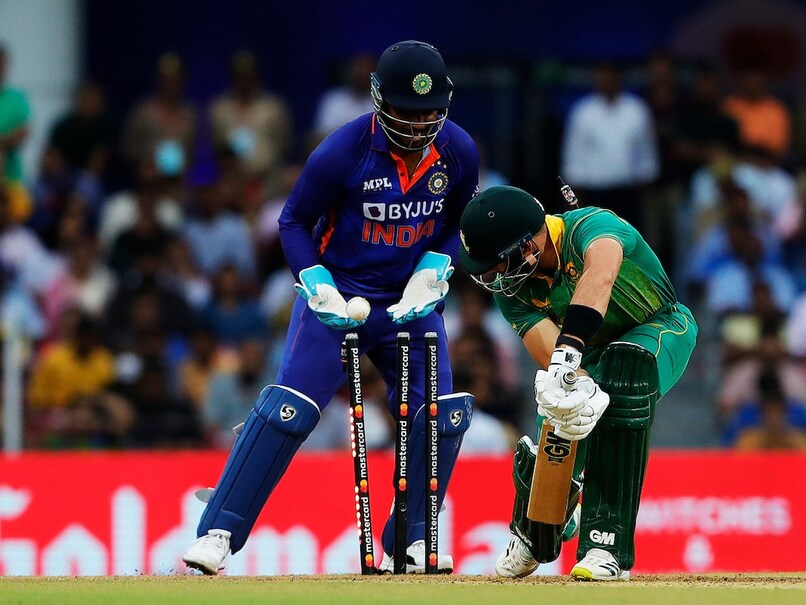 India vs South Africa: Kuldeep Yadav's Ripper Clean Bowls South Africa's Aiden Markram Through The Gate. Watch