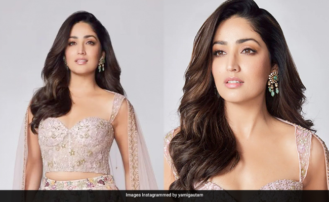 Yami Gautam's Blush Pink <i>Lehenga</i> Isn't Just Perfect For The Ramp But Also For The Festive Season
