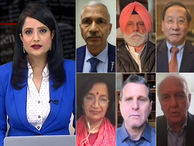 Who Dares Xi? Protest Banners Call Chinese President 'Dictator', 'Traitor'