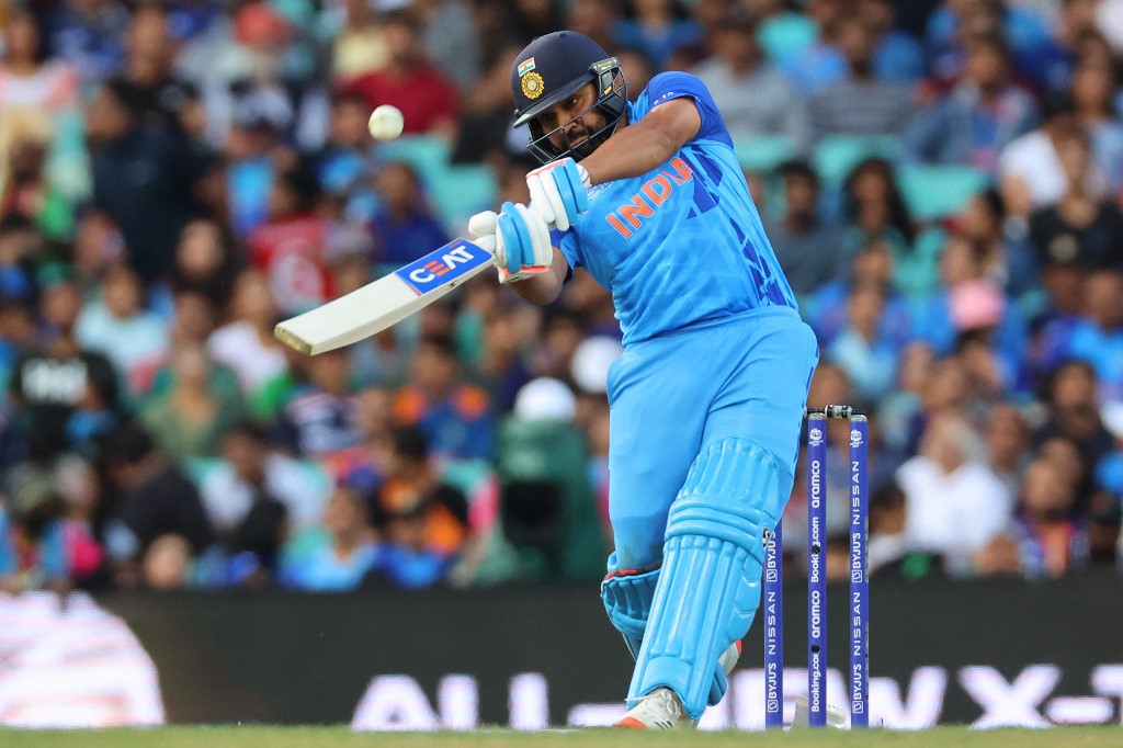 Rohit Sharma, IND vs BAN: रोहित शर्मा ने वनडे में किया कमाल, तोड़ दिया मोहम्मद अजहरुद्दीन का रिकॉर्ड