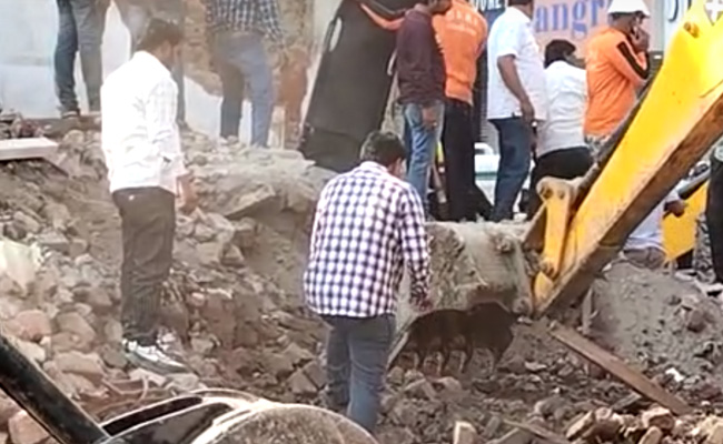 5 Killed After Building Collapses In Maharashtra's Amravati